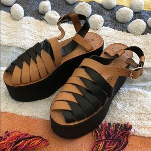 Platform sandals